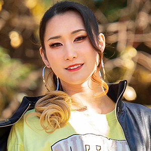 【 じゅりさん [bini503] / ビニ本本舗 】の出演者は誰？AV女優？素人？プロフィールは？調べた結果！